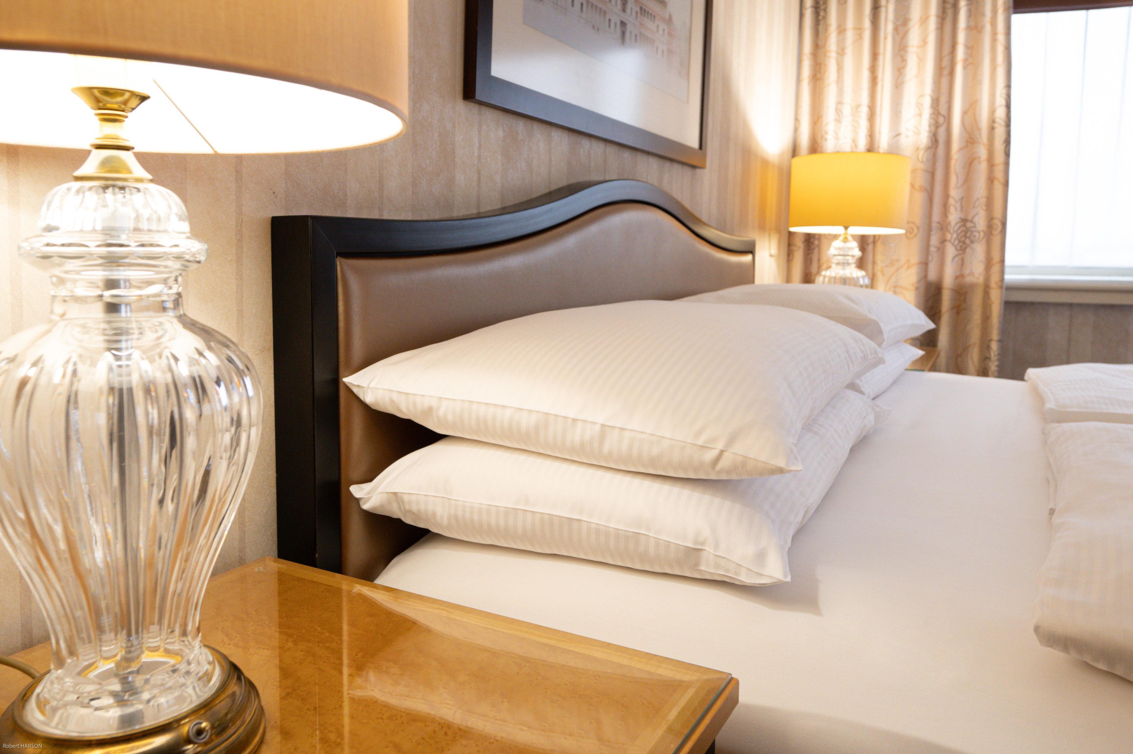 Hotel Hilton Danube Waterfront 4*