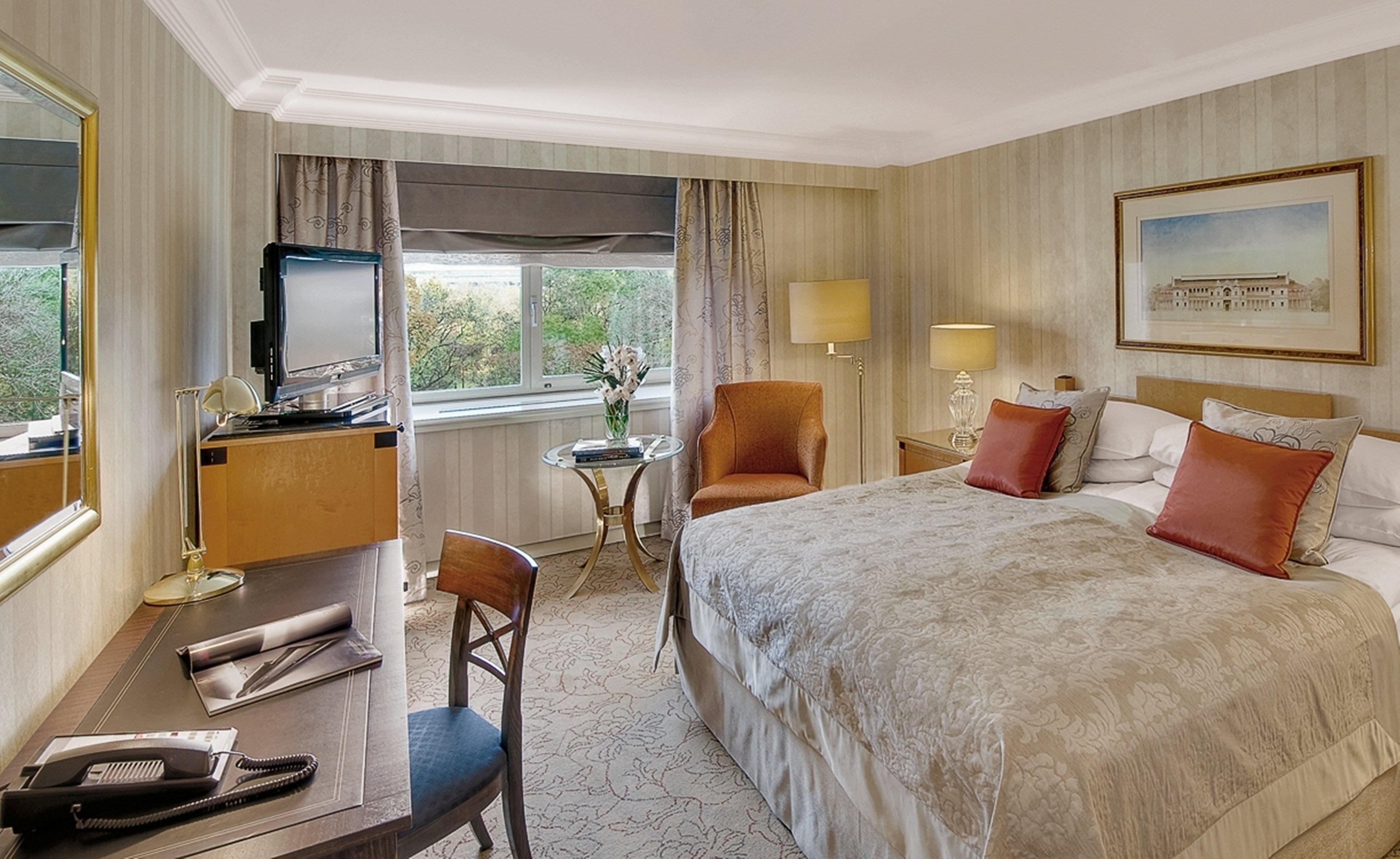 Hilton Danube Waterfront 4*