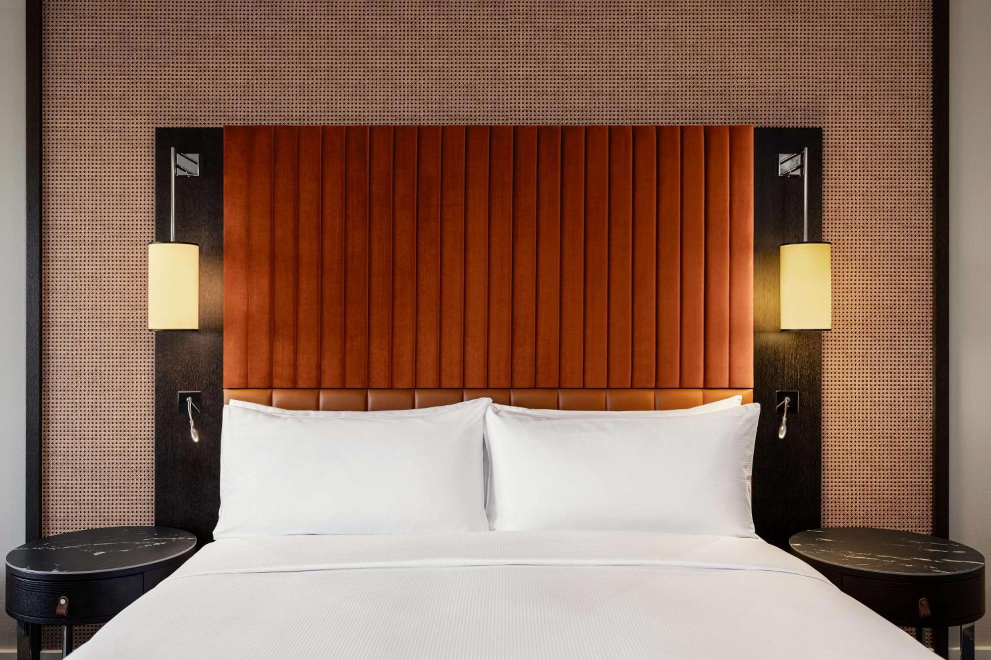 Hotel Hilton Danube Waterfront