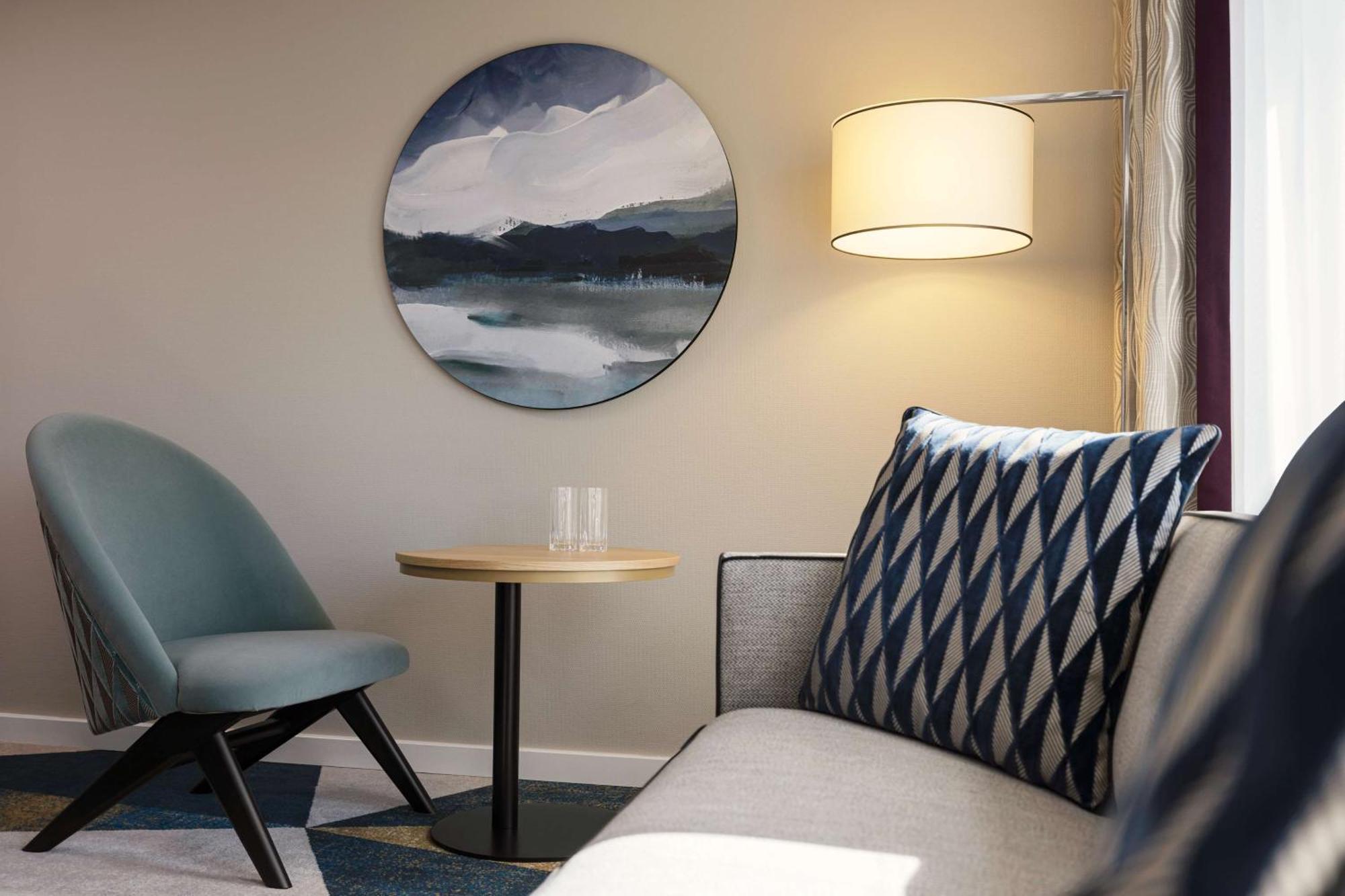 Hilton Danube Waterfront 4*