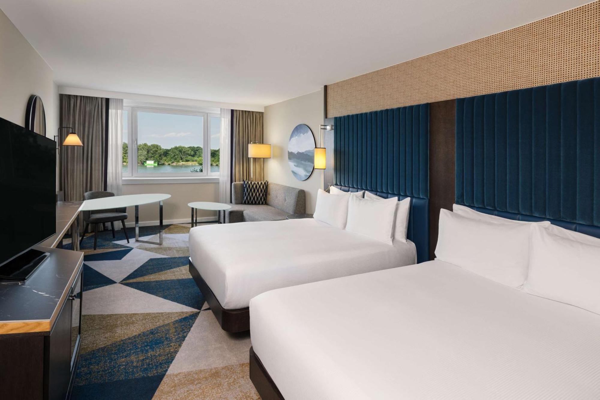 Hilton Danube Waterfront Hotel 4*