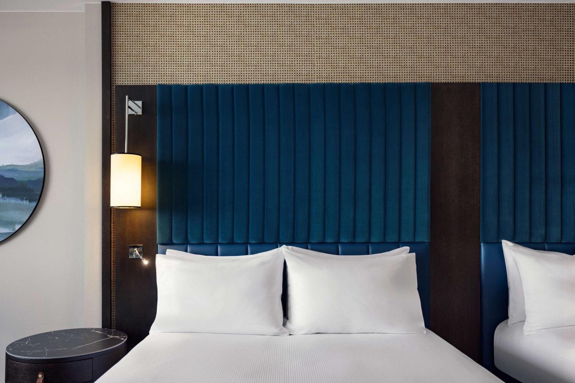 Hotel Hilton Danube Waterfront
