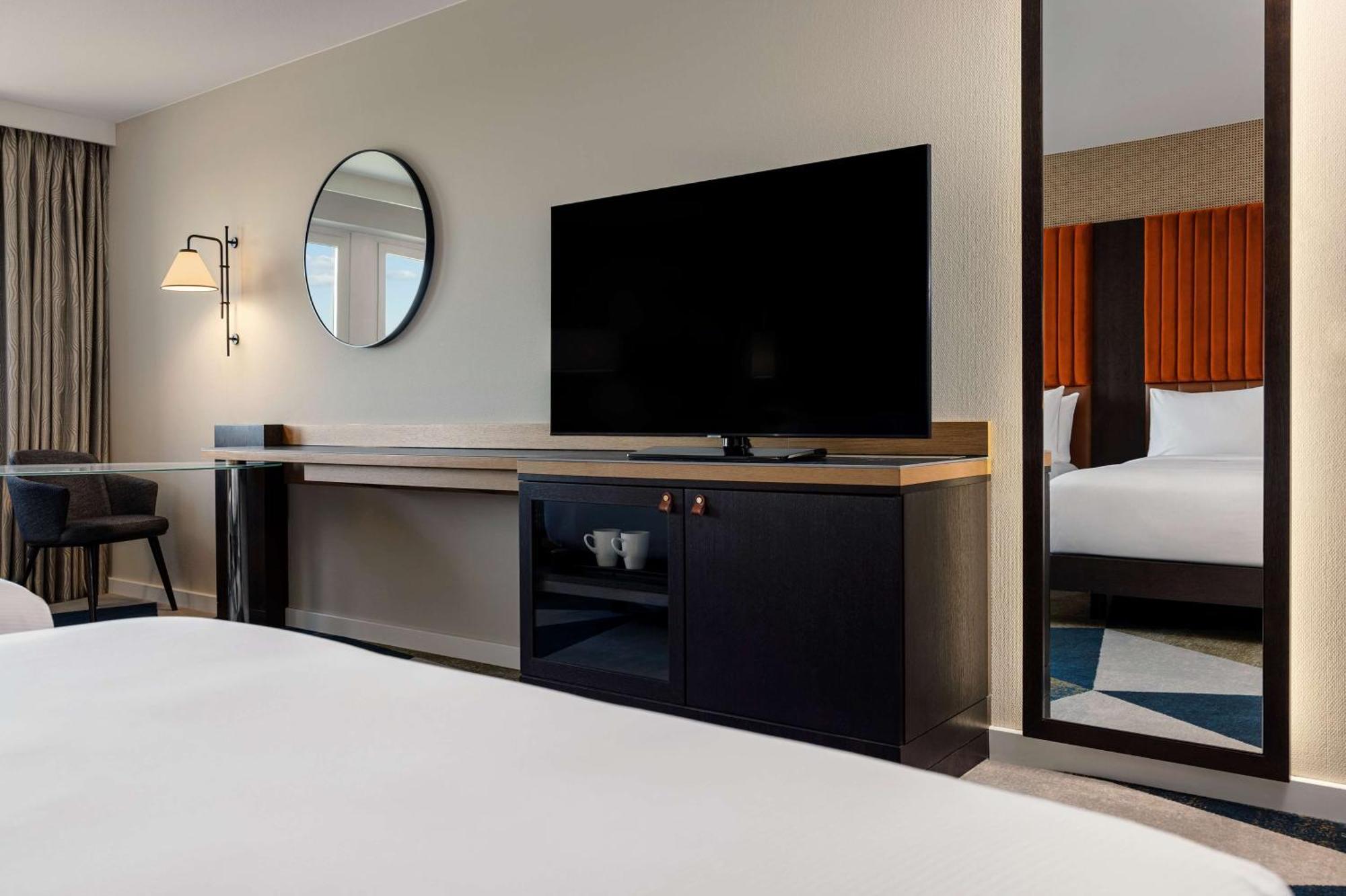 Hilton Waterfront 4* Vienne